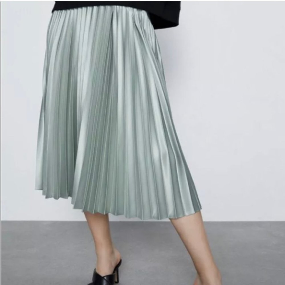 ZARA SATIN EFFECT PLEATED SKIRT, XS, Sea green